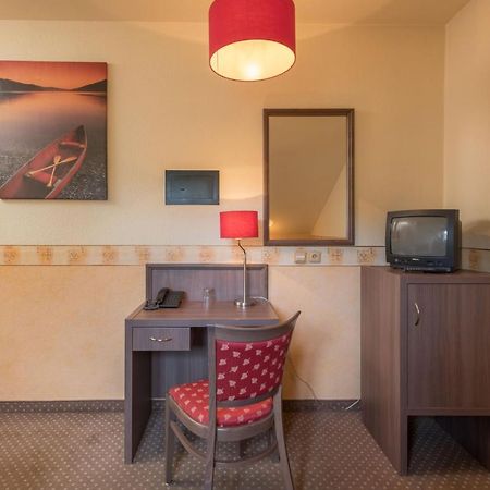 פראג Hotel Ostruvek מראה חיצוני תמונה