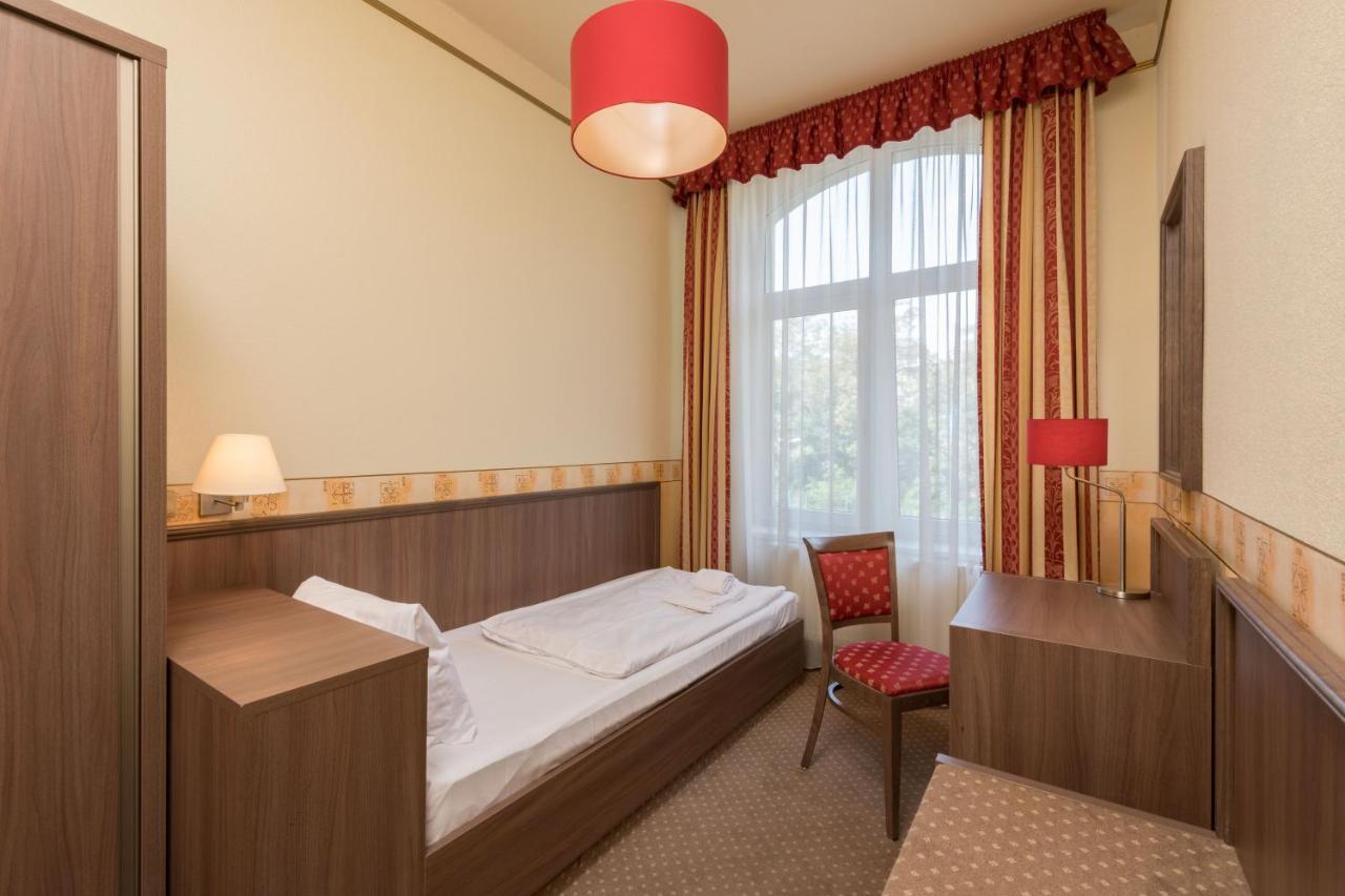פראג Hotel Ostruvek מראה חיצוני תמונה