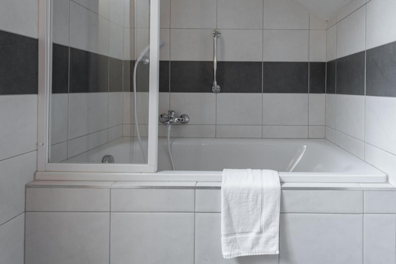פראג Hotel Ostruvek מראה חיצוני תמונה